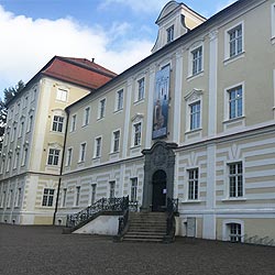 Gymnasium Hohenschwangau - Государственная Школа в Германии